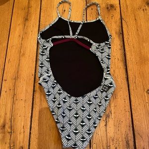 Jolyn fixed back size 28 suit